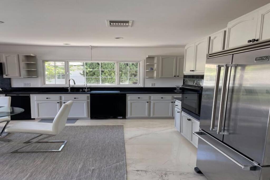 3 Bd In Heart Of Beverly Hills Appartement